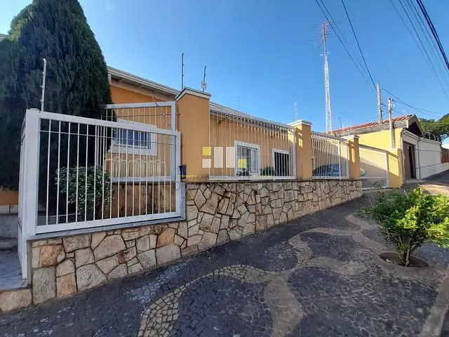 Casa com 320m² 3 quartos e 3 banheiros, à venda, no bairro Parque Franceschini em Sumaré