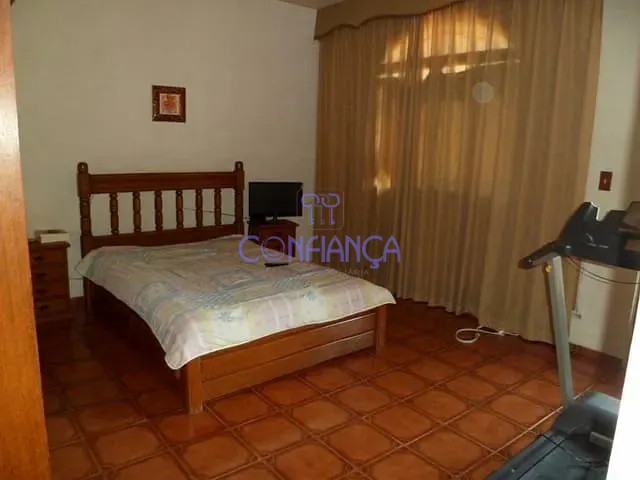 Casa com 500m² 5 quartos e 6 banheiros, à venda, no bairro Vila Valqueire em Rio de Janeiro