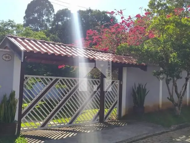 Casa com 1000m² 3 quartos e 5 banheiros, à venda, no bairro Jardim Celeste em Jundiaí