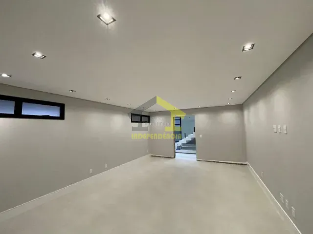 Casa com 660m² 3 quartos e 1 banheiro, à venda, no bairro Condomínio Villagio Paradiso em Itatiba