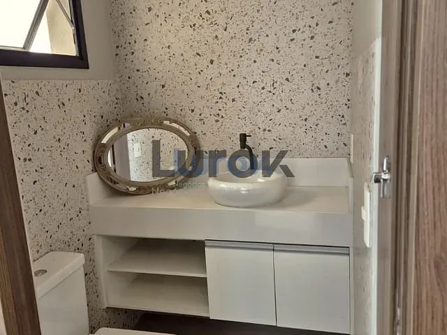 Casa com 300m² 3 quartos e 4 banheiros, à venda, no bairro Condomínio Residencial Portal do Jequitibá em Valinhos