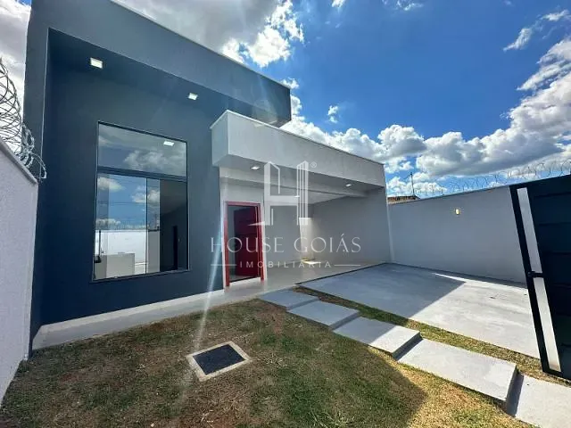 Casa com 250m² 3 quartos e 3 banheiros, à venda, no bairro São Francisco II em Senador Canedo