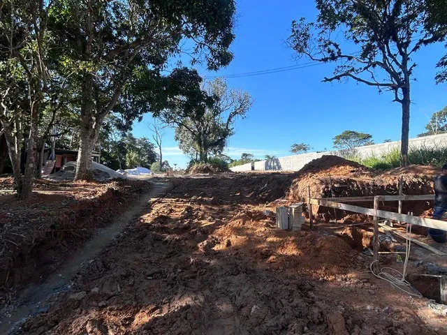 Casa 3 quartos e 2 banheiros, à venda, no bairro Glória em Macaé