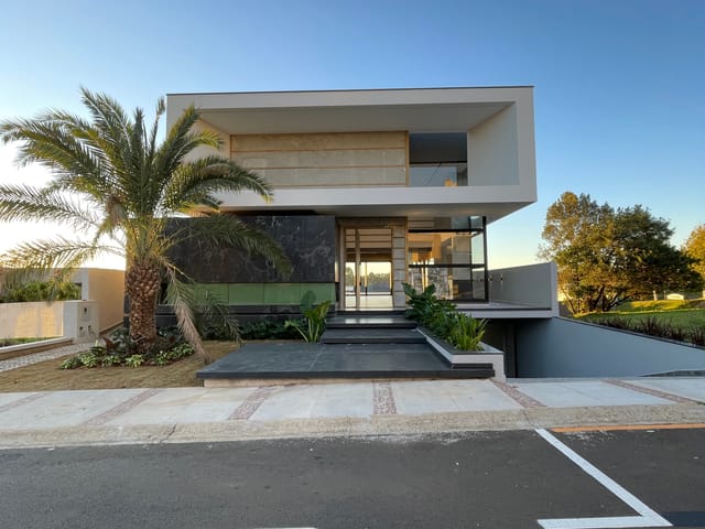 Casa 4 quartos e 5 banheiros, à venda, no bairro Estrela em Ponta Grossa