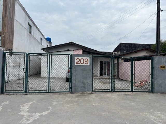 Casa com 300m² 2 quartos e 4 banheiros, à venda, no bairro Albatróz em Bertioga