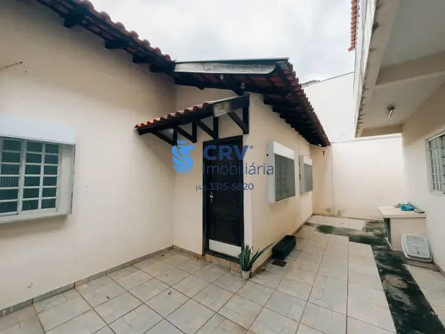 Casa com 250m² 3 quartos e 3 banheiros, à venda, no bairro Universitário em Londrina