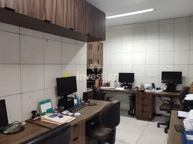 Casa com 400m² 3 quartos e 2 banheiros, à venda, no bairro Palmeira em Campina Grande