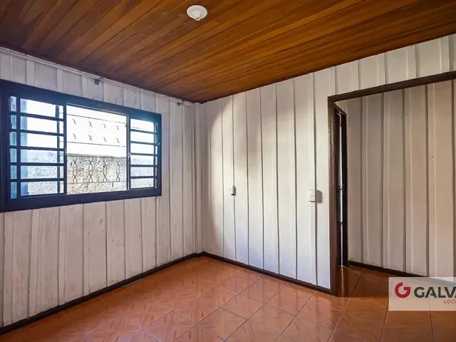 Casa 2 quartos e 1 banheiro, para alugar, no bairro Santa Felicidade em Curitiba