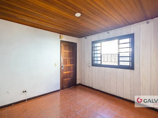 Casa 2 quartos e 1 banheiro, para alugar, no bairro Santa Felicidade em Curitiba