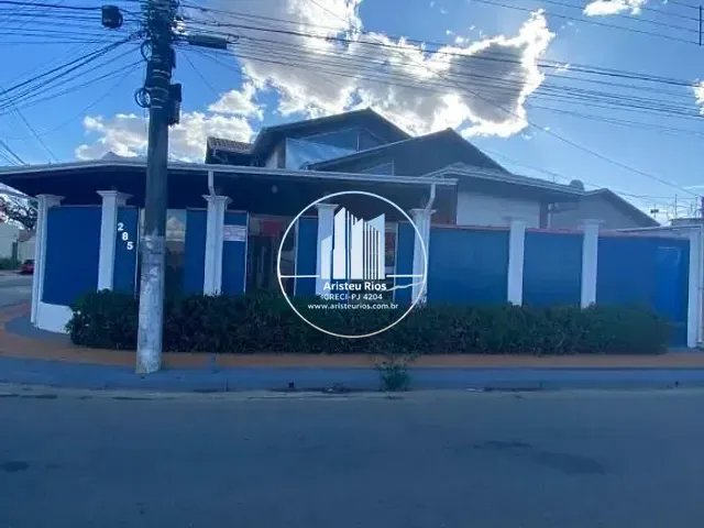 Casa com 344m² 3 quartos e 3 banheiros, à venda, no bairro Fátima I em Pouso Alegre