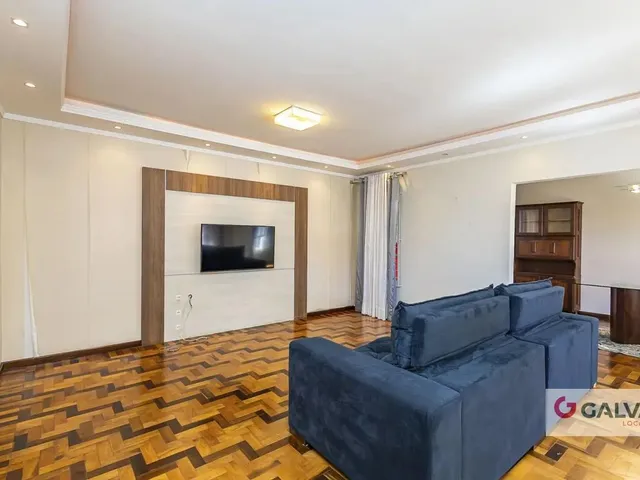 Casa 3 quartos e 2 banheiros, para alugar, no bairro Portão em Curitiba