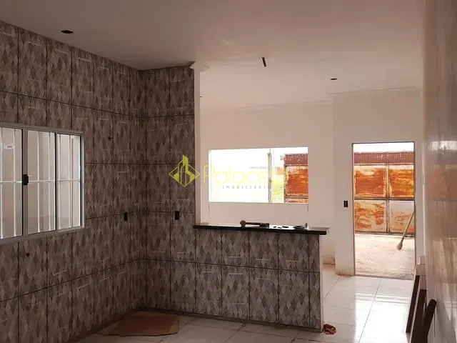 Casa com 125m² 2 quartos e 1 banheiro, à venda, no bairro Residencial e Comercial Portal dos Eucaliptos em Pindamonhangaba