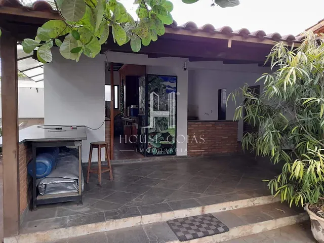 Casa com 545m² 4 quartos e 4 banheiros, à venda, no bairro Jardim América em Goiânia