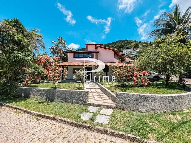 Casa com 560m² 4 quartos e 5 banheiros, à venda, no bairro Piratininga em Niterói