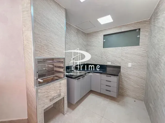Casa com 560m² 4 quartos e 5 banheiros, à venda, no bairro Piratininga em Niterói