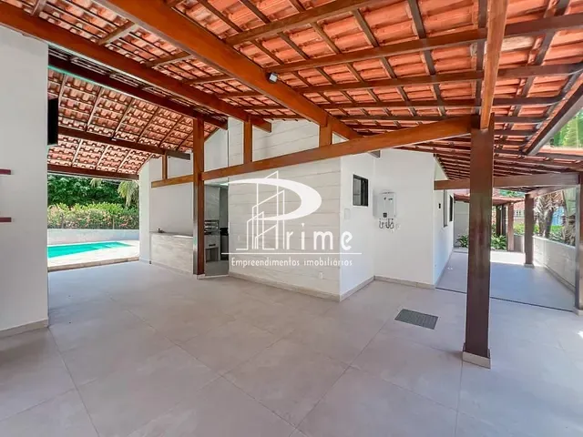 Casa com 560m² 4 quartos e 5 banheiros, à venda, no bairro Piratininga em Niterói