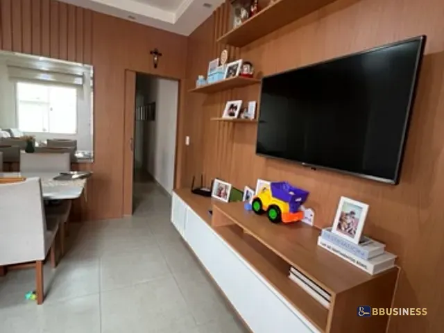 Casa 2 quartos e 2 banheiros, à venda, no bairro Parque Santo Antônio em Campos dos Goytacazes