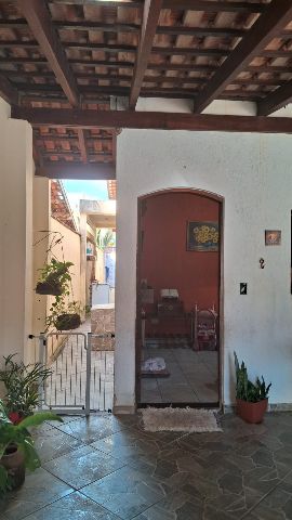 Casa com 102m² 2 quartos e 1 banheiro, à venda, no bairro Comercial e Residencial Jardim Mariana em Pindamonhangaba