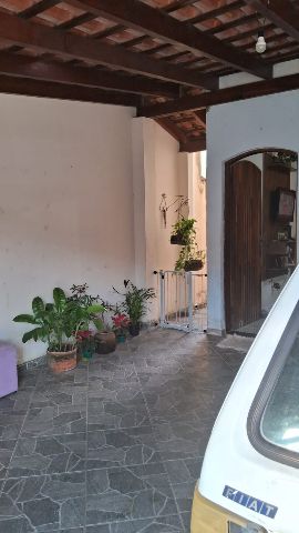 Casa com 102m² 2 quartos e 1 banheiro, à venda, no bairro Comercial e Residencial Jardim Mariana em Pindamonhangaba