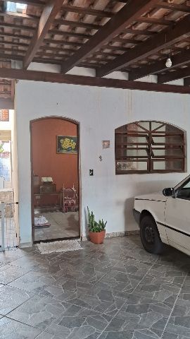 Casa com 102m² 2 quartos e 1 banheiro, à venda, no bairro Comercial e Residencial Jardim Mariana em Pindamonhangaba