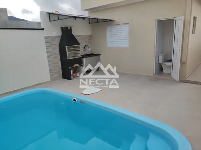 Casa com 150m² 2 quartos e 3 banheiros, à venda, no bairro Loteamento Portal dos Pássaros em Caraguatatuba