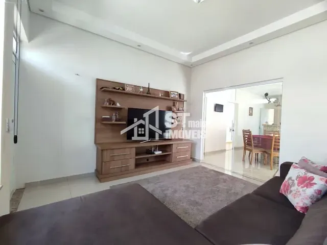 Casa com 304m² 3 quartos e 4 banheiros, à venda, no bairro Jardim Itália em Andradas