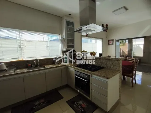 Casa com 304m² 3 quartos e 4 banheiros, à venda, no bairro Jardim Itália em Andradas