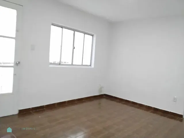 Casa com 53m² 2 quartos e 1 banheiro, para alugar, no bairro Vila Cavaton em São Paulo