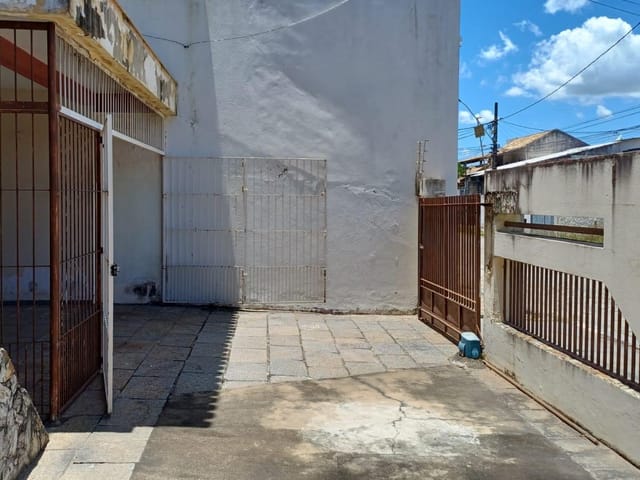 Casa 3 quartos e 1 banheiro, à venda, no bairro Horto Municipal em Campos dos Goytacazes