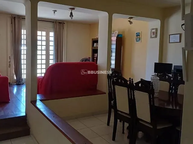 Casa 3 quartos e 1 banheiro, à venda, no bairro Horto Municipal em Campos dos Goytacazes