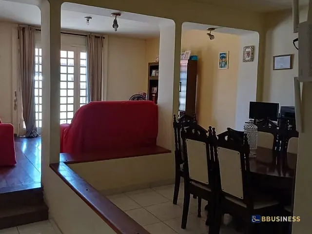 Casa 3 quartos e 1 banheiro, à venda, no bairro Horto Municipal em Campos dos Goytacazes
