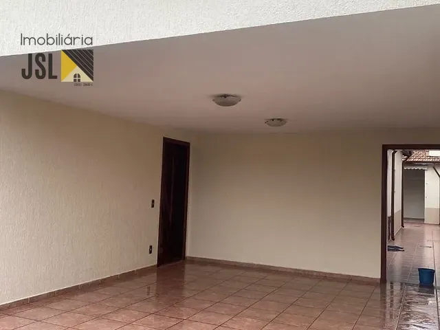 Casa com 300m² 3 quartos e 2 banheiros, à venda, no bairro Jardim Campo Grande em Caçapava