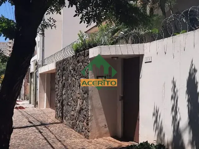 Casa com 480m² 4 quartos e 5 banheiros, à venda, no bairro Vila Mendonça em Araçatuba