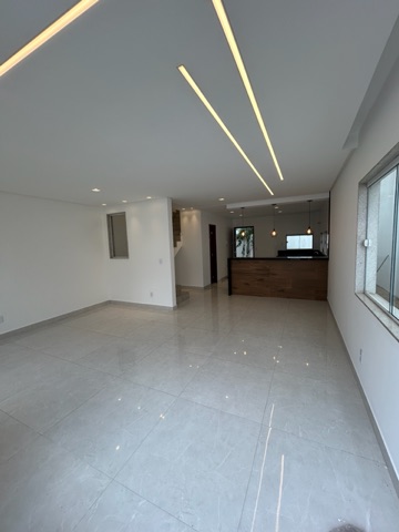 Casa com 140m² 3 quartos e 3 banheiros, à venda, no bairro Parque Aurora em Campos dos Goytacazes