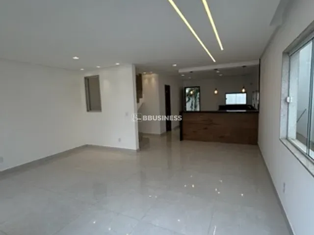 Casa com 140m² 3 quartos e 3 banheiros, à venda, no bairro Parque Aurora em Campos dos Goytacazes