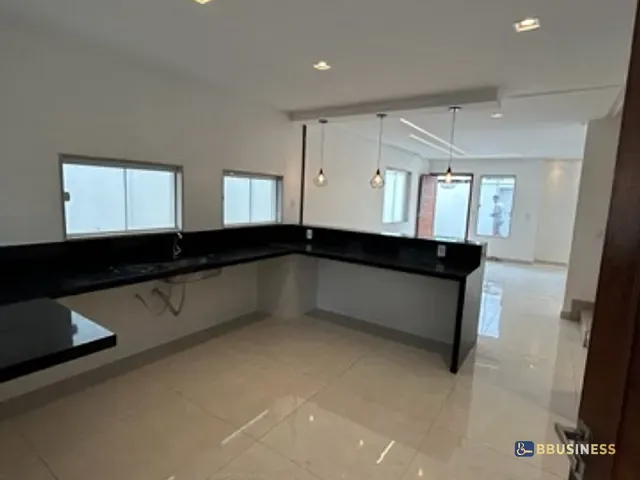 Casa com 140m² 3 quartos e 3 banheiros, à venda, no bairro Parque Aurora em Campos dos Goytacazes