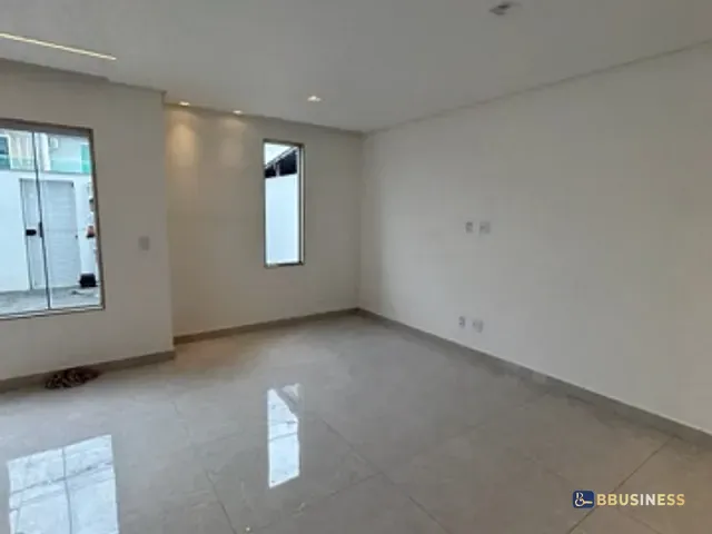 Casa com 140m² 3 quartos e 3 banheiros, à venda, no bairro Parque Aurora em Campos dos Goytacazes