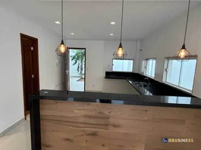 Casa com 140m² 3 quartos e 3 banheiros, à venda, no bairro Parque Aurora em Campos dos Goytacazes