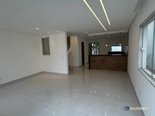 Casa com 140m² 3 quartos e 3 banheiros, à venda, no bairro Parque Aurora em Campos dos Goytacazes