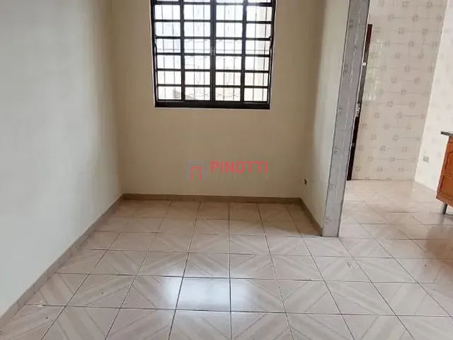 Casa 3 quartos e 2 banheiros, para alugar, no bairro Jardim Maria Cecília em São Bernardo do Campo