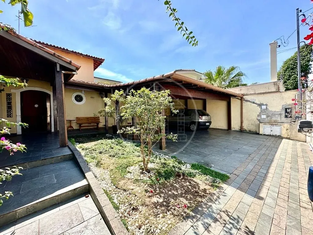Casa, 3 quartos, 320 m² - Foto 1