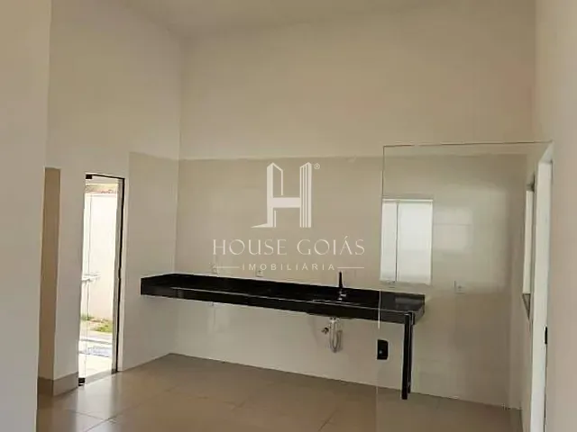 Casa com 250m² 3 quartos e 2 banheiros, à venda, no bairro Retiro do Bosque em Aparecida de Goiânia