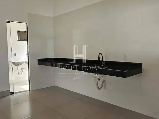 Casa com 250m² 3 quartos e 2 banheiros, à venda, no bairro Retiro do Bosque em Aparecida de Goiânia