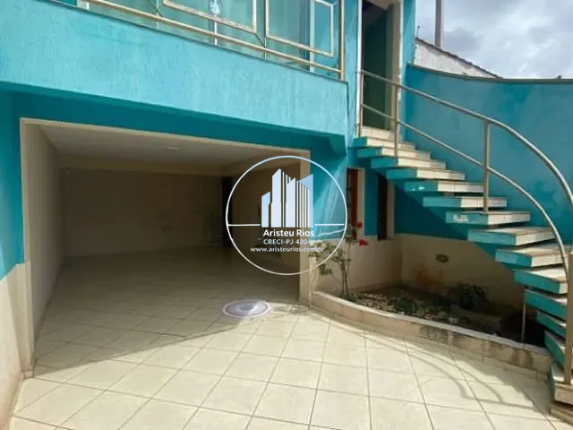 Casa com 138m² 3 quartos e 4 banheiros, à venda, no bairro Jardim Paraíso em Pouso Alegre