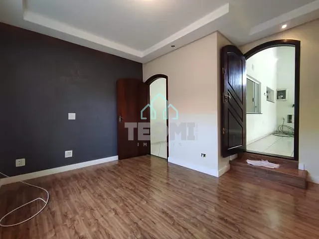 Casa 3 quartos e 2 banheiros, à venda, no bairro Alto São Pedro em Taubaté