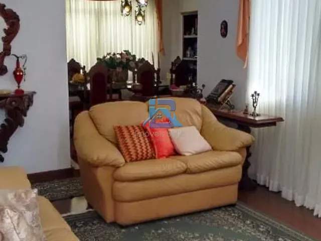 Casa com 250m², à venda, no bairro Centro em Itatiba