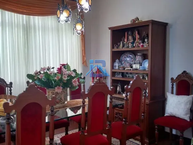 Casa com 250m², à venda, no bairro Centro em Itatiba