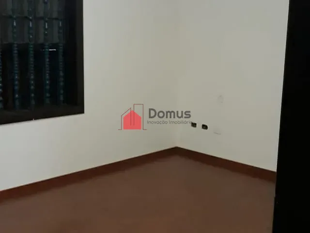 Casa com 435m² 4 quartos e 3 banheiros, à venda ou para alugar, no bairro Centro em Pindamonhangaba