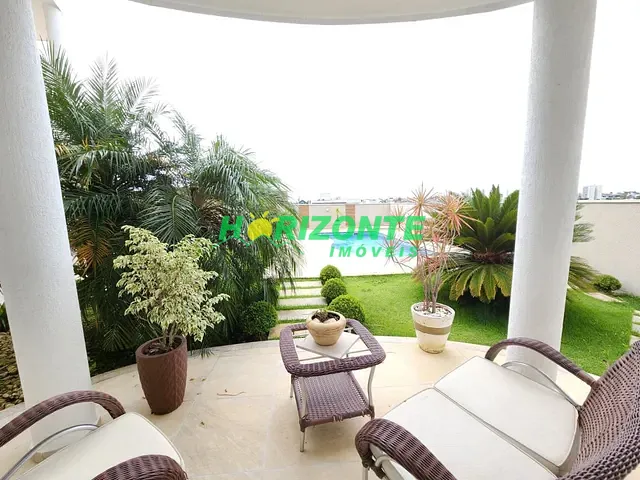 Casa com 700m² 4 quartos e 6 banheiros, à venda, no bairro urbanova em São José dos Campos
