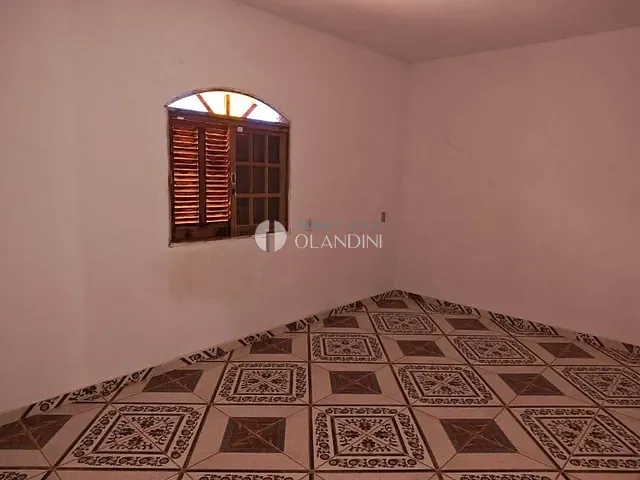 Casa com 200m² 2 quartos e 1 banheiro, à venda, no bairro Parque Das Palmeiras em Artur Nogueira